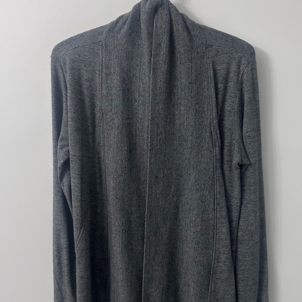Athleta Pranayama Restore Wrap - Size Small